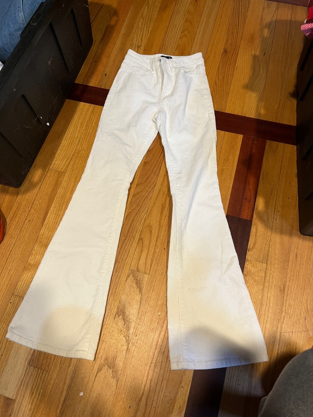 Forever 21 White Flared Jeans - High Waist Wide Leg